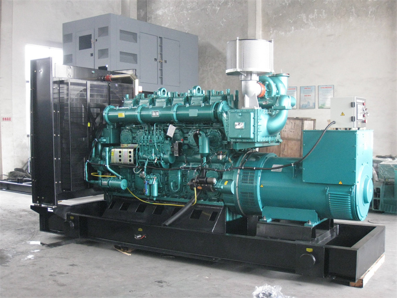 阿坝200KW 柴油发电机的油耗是多少？