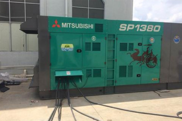 阿坝为什么有些柴油发电机组的输出电压可以调节？