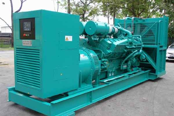 阿坝柴油发电机组电压不稳定怎样维修？