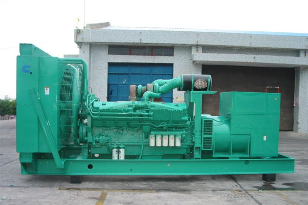 阿坝工厂发电机应急发电时如何更准确地检查发电机状态？