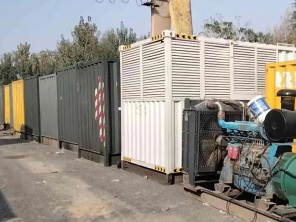 阿坝200KW柴油发电机机组每小时油耗是多少？